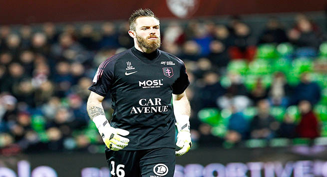 Alexandre Oukidja of Metz during the Ligue 1 match between Metz and Nimes at Stade Saint-Symphorien on March 7, 2020 in Metz, France. (Photo by Fred Marvaux/Icon Sport via Getty Images)