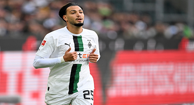 MONCHENGLADBACH - Rami Bensebaini of Borussia Monchengladbach during the German Bundesliga match between Borussia Mnchengladbach and RB Leipzig at the Borussia- Park stadium on September 17, 2022 in Monchengladbach, Germany. ANP | Dutch Height | Gerrit van Keulen (Photo by ANP via Getty Images)