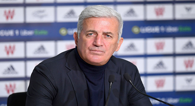 Vladimir PETKOVIC (Entraineur Bordeaux FCGB) during the Ligue 1 Uber Eats between Bordeaux and Lyon at Stade Matmut Atlantique on December 5, 2021 in Bordeaux, France. (Photo by Philippe Lecoeur/FEP/Icon Sport)