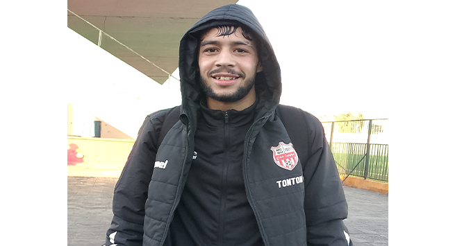 زينو فغول - مهاجم مولودية حجاج