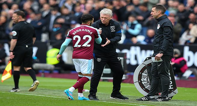 LONDON, ENGLAND - APRIL 03: Said Benrahma of West Ham United is congratulated by West Ham United manager David Moyes as he comes off during the Premier League match between West Ham United and Everton at London Stadium on April 3, 2022 in London, United Kingdom. (Photo by Craig Mercer/MB Media/Getty Images)