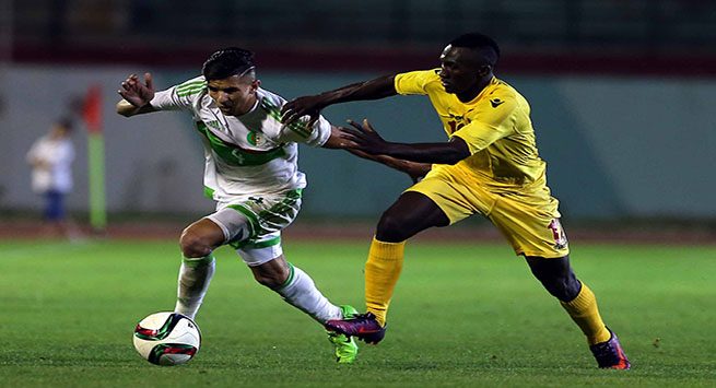 Attal Youcef (L) of Algeria vies Bangoura Alkhaly (R) of Guinea during their friendly international football match between Algeria and Guinée the Mustapha Tchaker stadium in Blida on June 06, 2017. (Photo by Billal Bensalem/NurPhoto via Getty Images)
